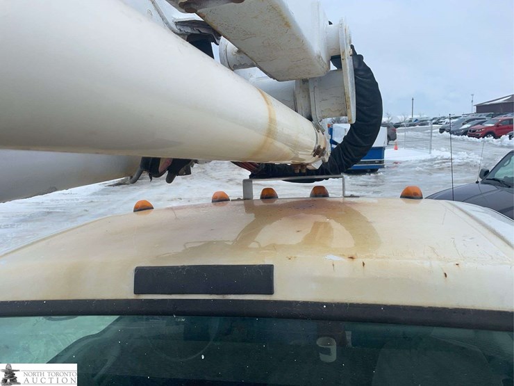 2006-ford-f550-image-32