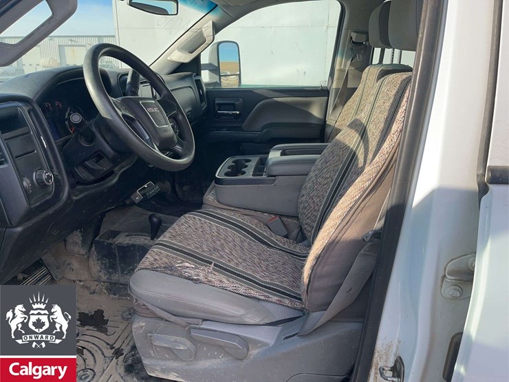 2015-gmc-sierra-2500hd-image-13