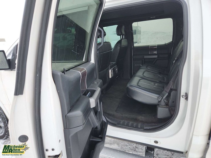 2017-ford-f150-image-15