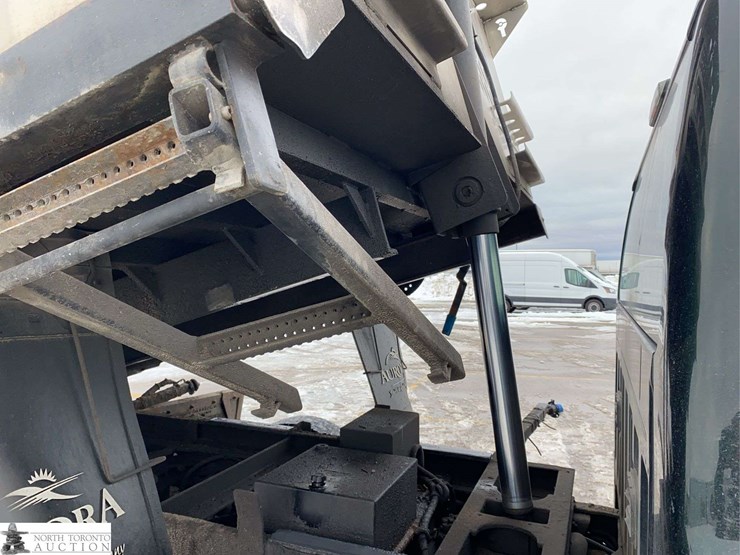 2015-ford-f450-image-28