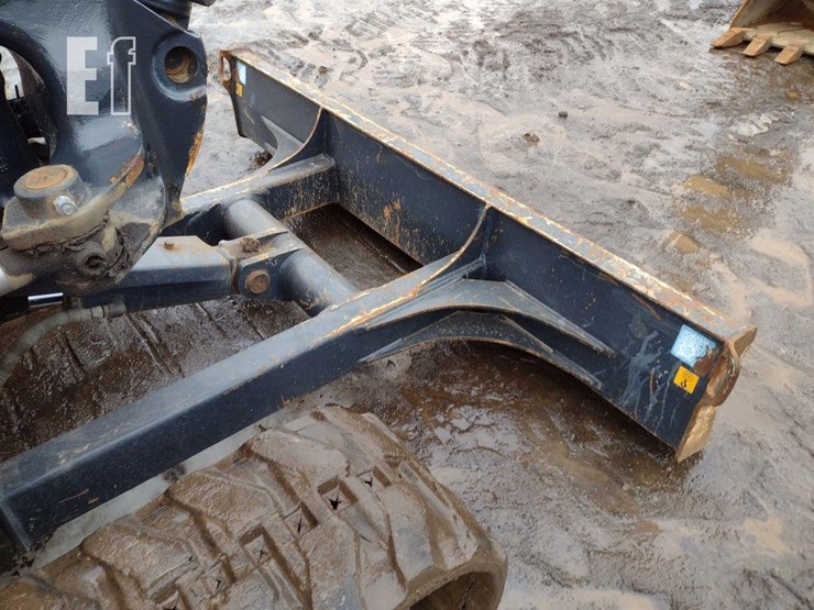 2014-hitachi-zx35u-image-23