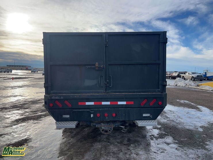 2015-chevrolet-silverado-3500hd-image-7