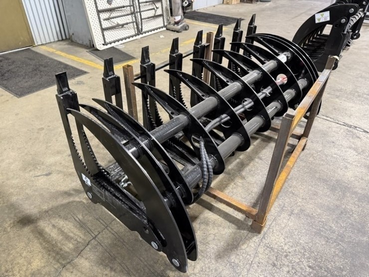 2025-giyi-gy-clg72-curved-log-grapple-image-1