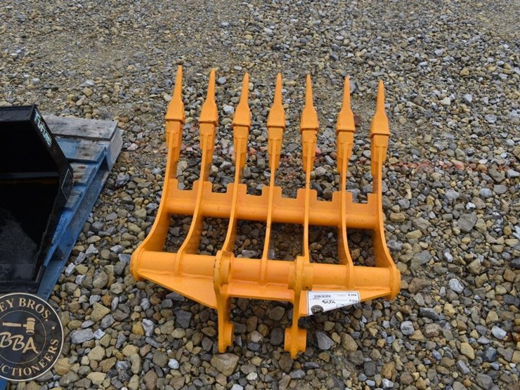 caterpillar-305-image-3