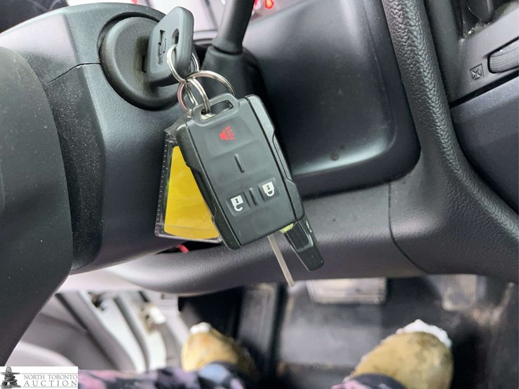 2016-chevrolet-silverado-1500-image-21