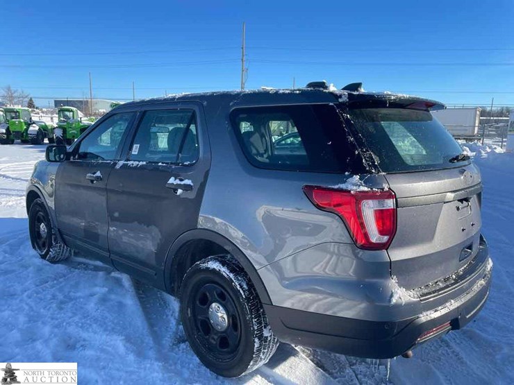 2019-ford-explorer-image-6