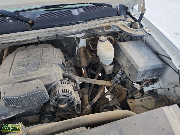 2012-chevrolet-silverado-2500hd-image-29