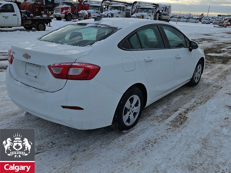 non-operable-2017-chevrolet-cruze-ls-4dr-sedan-image-4