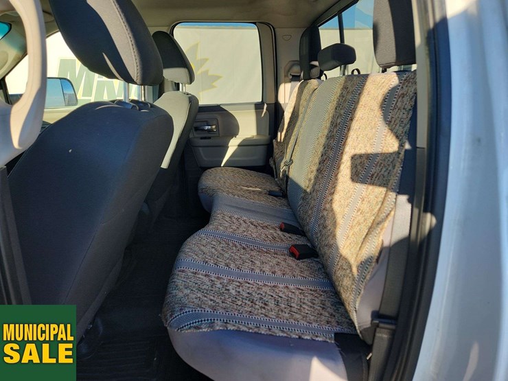 2011-dodge-1500-image-16