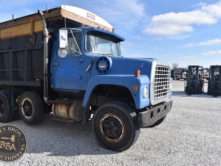 1978-ford-8000-image-11