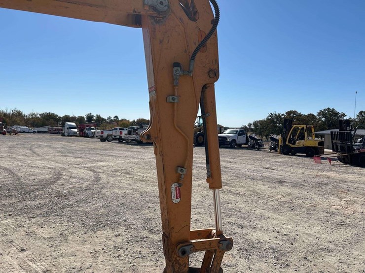 2016-case-cx55b-image-25