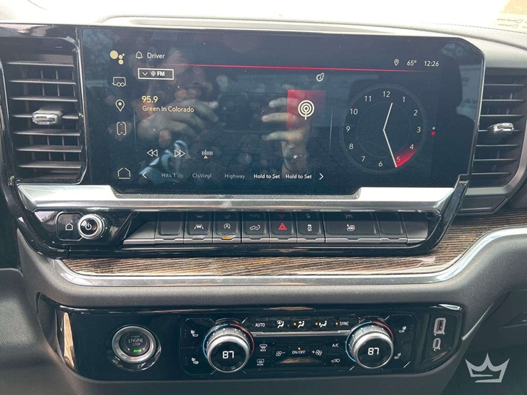 2024-gmc-seirra-elevation-4x4-image-16