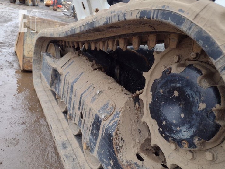 2017-bobcat-t595-image-24