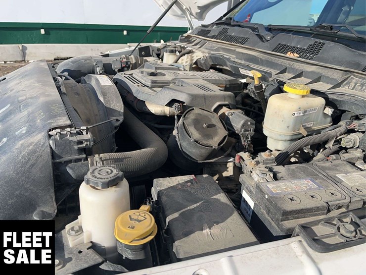 2017-ram-5500-crew-cab-4x4-s/a-service-truck-image-25