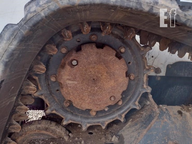 2019-bobcat-t770-image-31