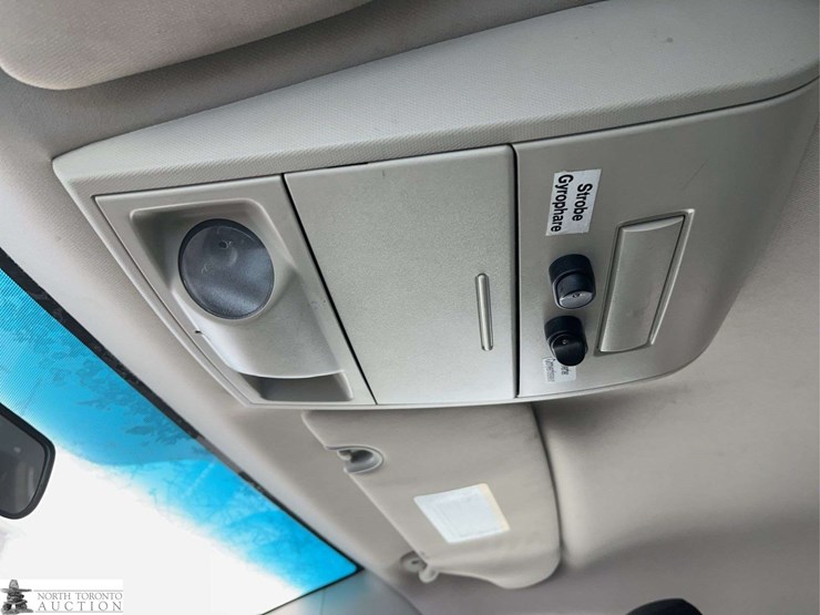 2015-ram-tradesman-image-21