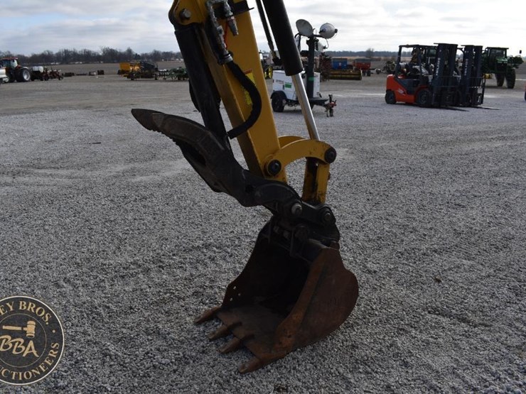 2019-caterpillar-305.5e2-cr-image-28