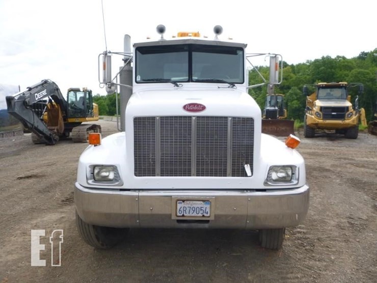 2000-peterbilt-330-image-2