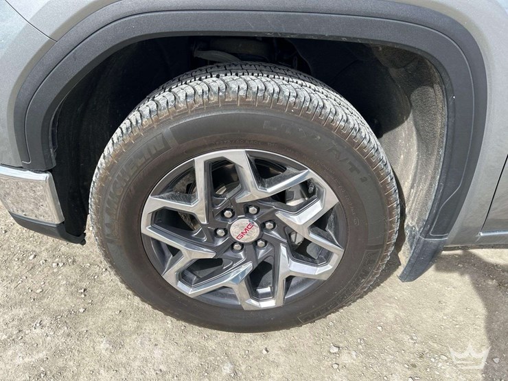 2023-gmc-seirra-elevation-crew-cab-4x4-pick-up-truck-image-22