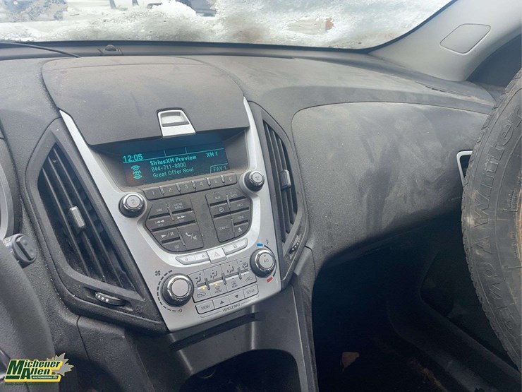 2015-chevrolet-equinox-image-16