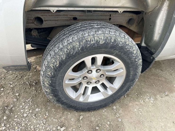 2018-chevrolet-silverado-1500-image-27