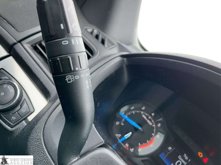 2018-ford-explorer-image-22