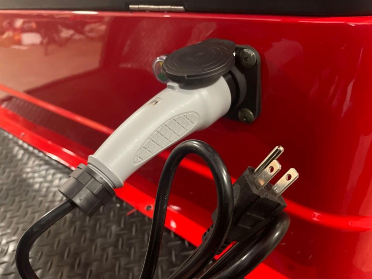 2026-agt-industrial-electric-golf-cart-w/-fully-intelligent-controller,-60v-battery-charger...-image-25