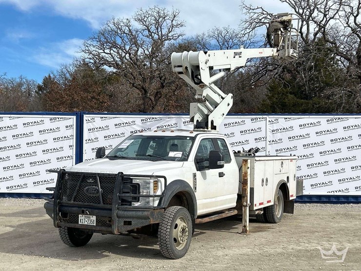 2019-ford-f550-image-1