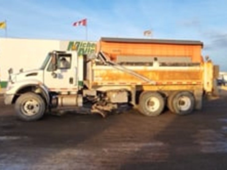 2019-international-workstar-7400-image-5