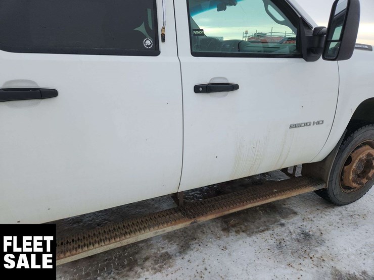 2011-chevrolet-silverado-1500-image-44