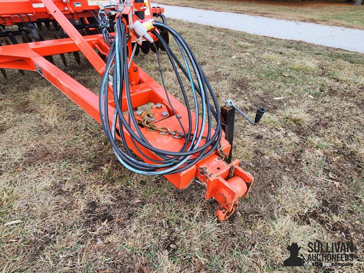 2013-kuhn-krause-excelerator-8000-image-10