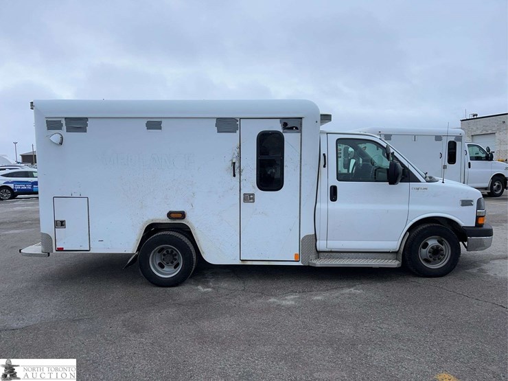 2016-chevrolet-express-g3500-image-7