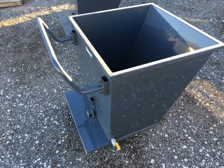 unused-2025-iranch-23in-x-26in-x-25in-dump-hopper-image-2