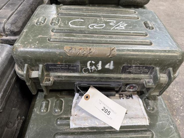 #205-•-(3)-pelican-industrial-tool-box,-(2)-hardigg-cases-image-8