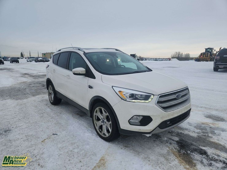 2018-ford-escape-titanium-image-2