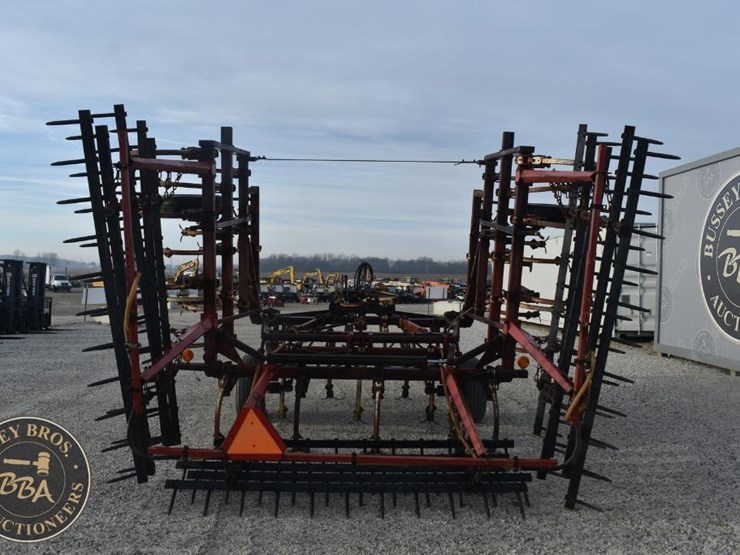 international-field-cultivator-38904-image-6