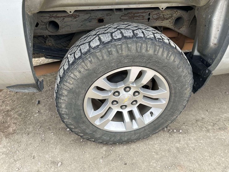 2018-chevrolet-silverado-1500-image-28