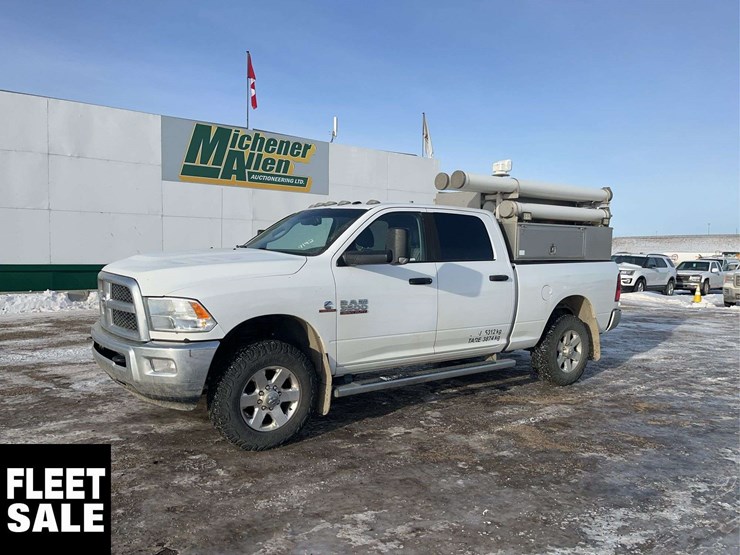 2015-dodge-3500-image-1