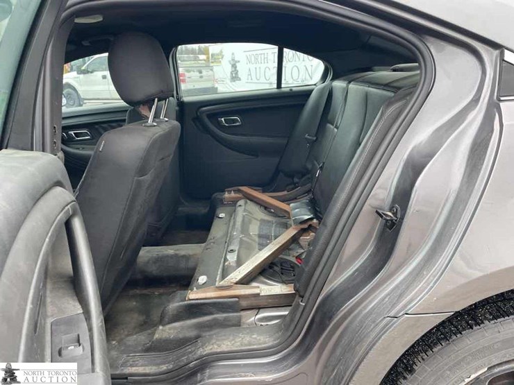 2018-ford-taurus-police-inte-image-17