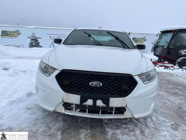 2013-ford-taurus-police-inte-image-2