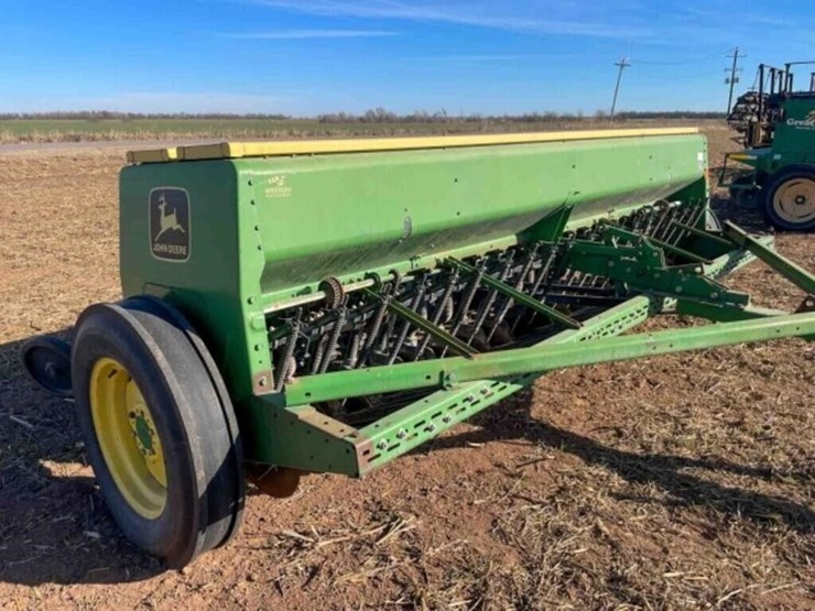 john-deere-8300-image-4