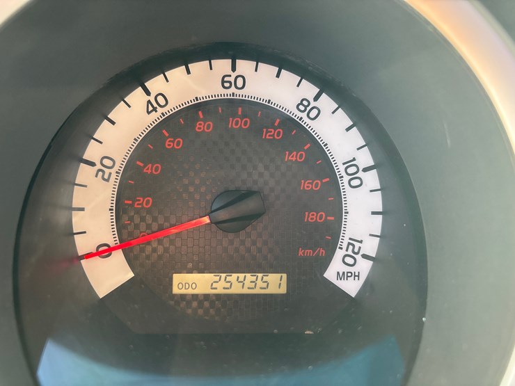 2014-toyota-tacoma-image-6