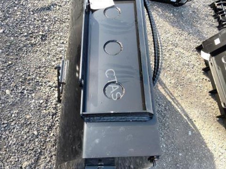 #37-•-mini-skid-steer-mixing-bucket-image-4