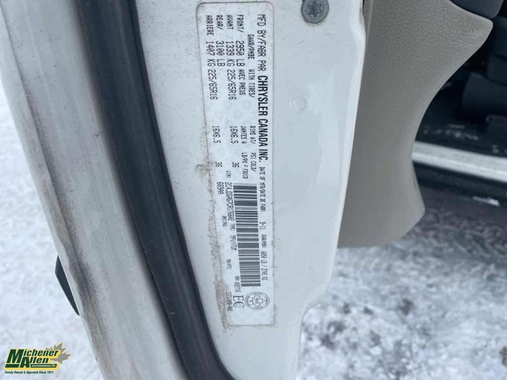 2012-dodge-ram-van-image-35