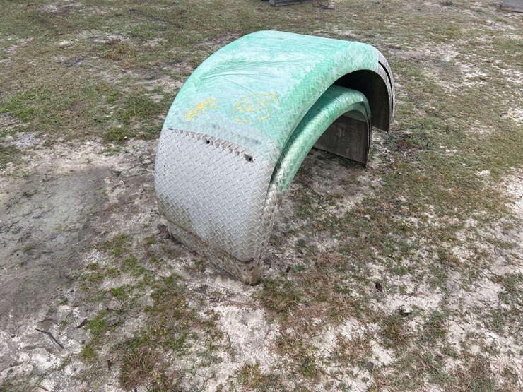 truck-tractor-fenders-image-2