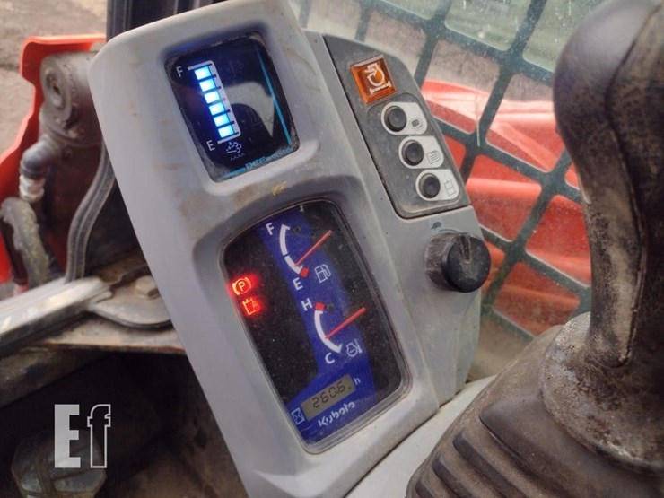 2017-kubota-svl95-2s-image-7