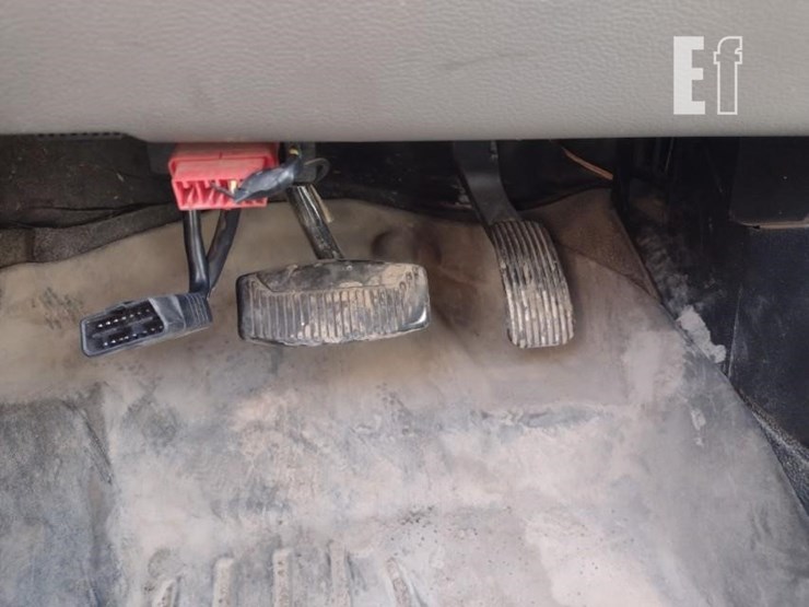 18-ford-f550-image-8