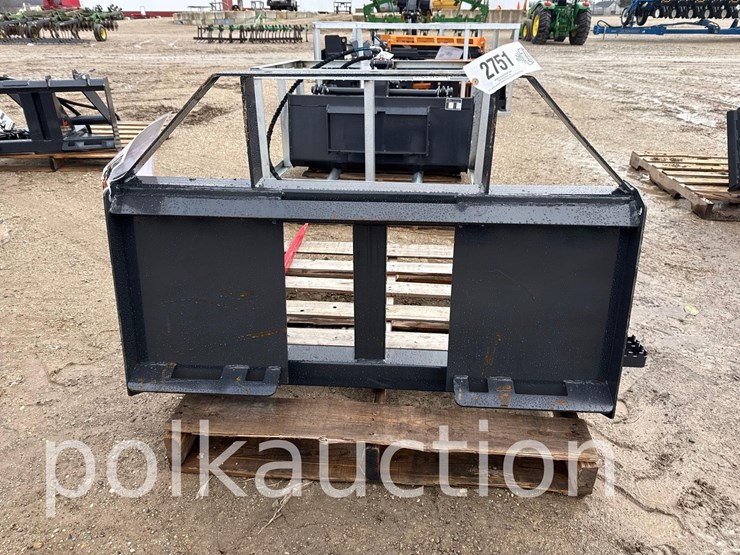2751---skid-steer-bale-spear-image-2