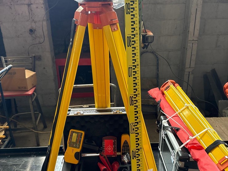 new-sklp-rotary-laser-level-set-image-1