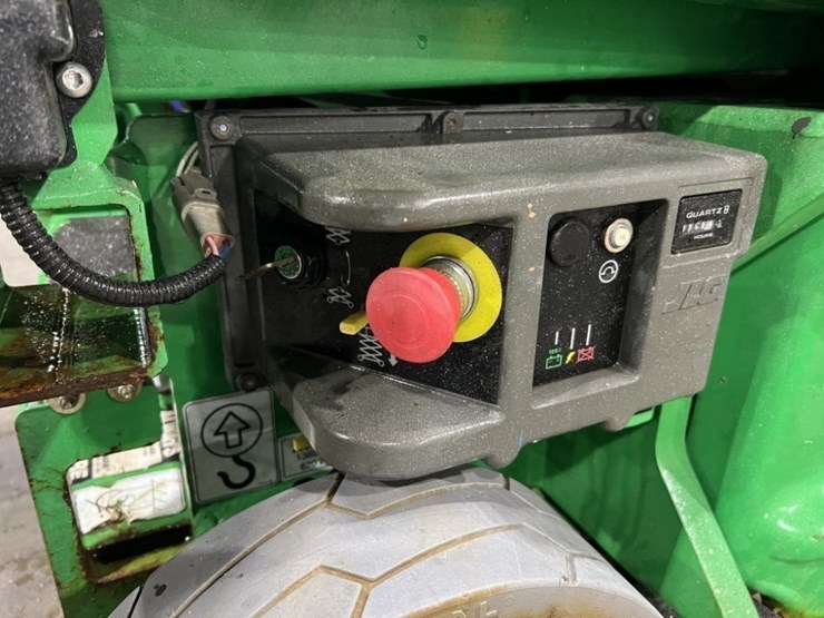 2016-jlg-1930es-image-6